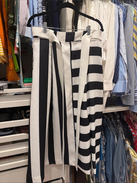 Milly Dresses & Skirts - Milly Black and White Striped Women's maxi/full/a-line skirt.